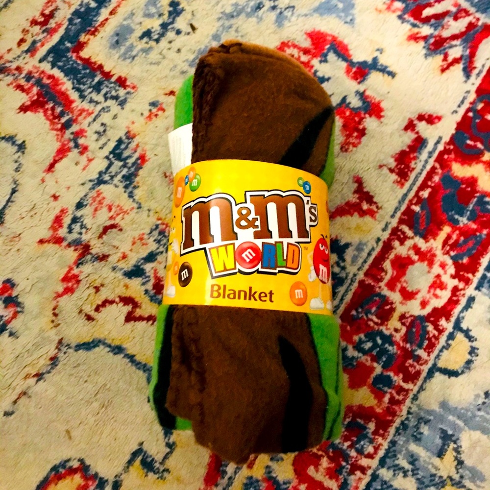 NEW M&M blanket
